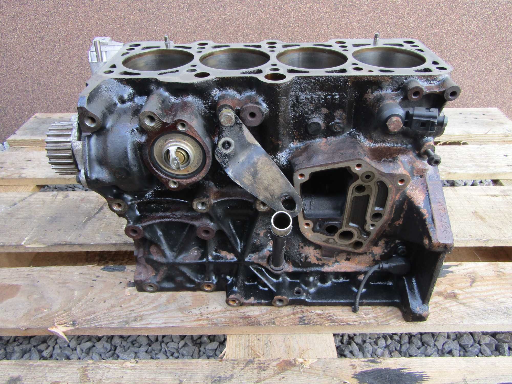 Vw Golf IV Bora Leon 1.8 T Turbo blok silnika silnik AUM