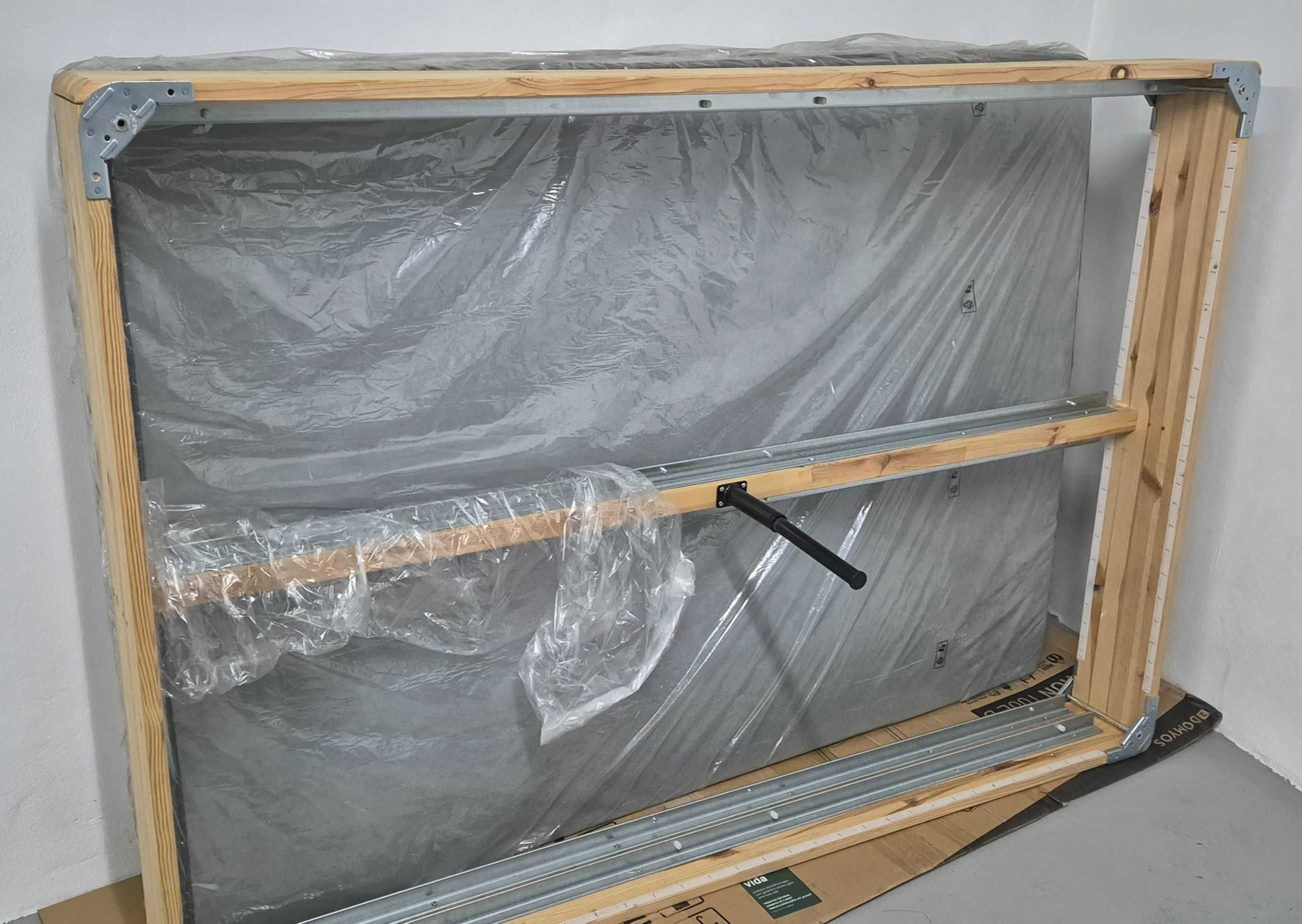 Cama e colchão IKEA semi novos 2mx1,40cm