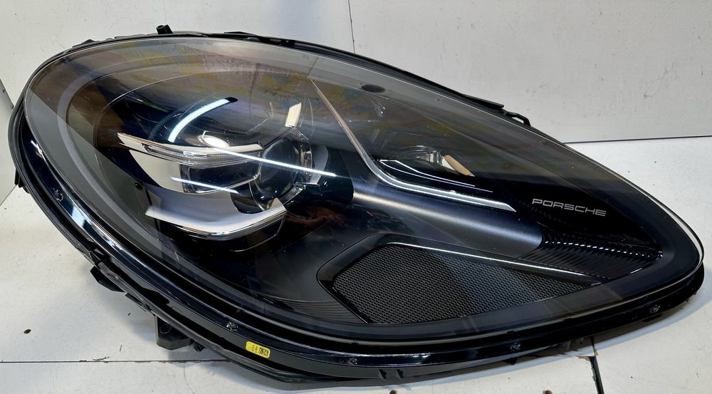 Фара правая Porsche Macan led USA 2019 2020 2021, фара Macan USA