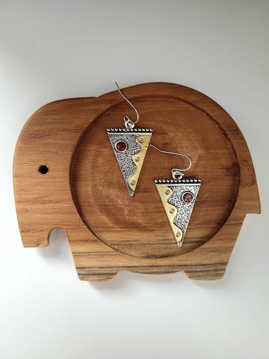 Etniczne słowiańskie kolczyki nowoczesne awangardowe trójkątne maszyna