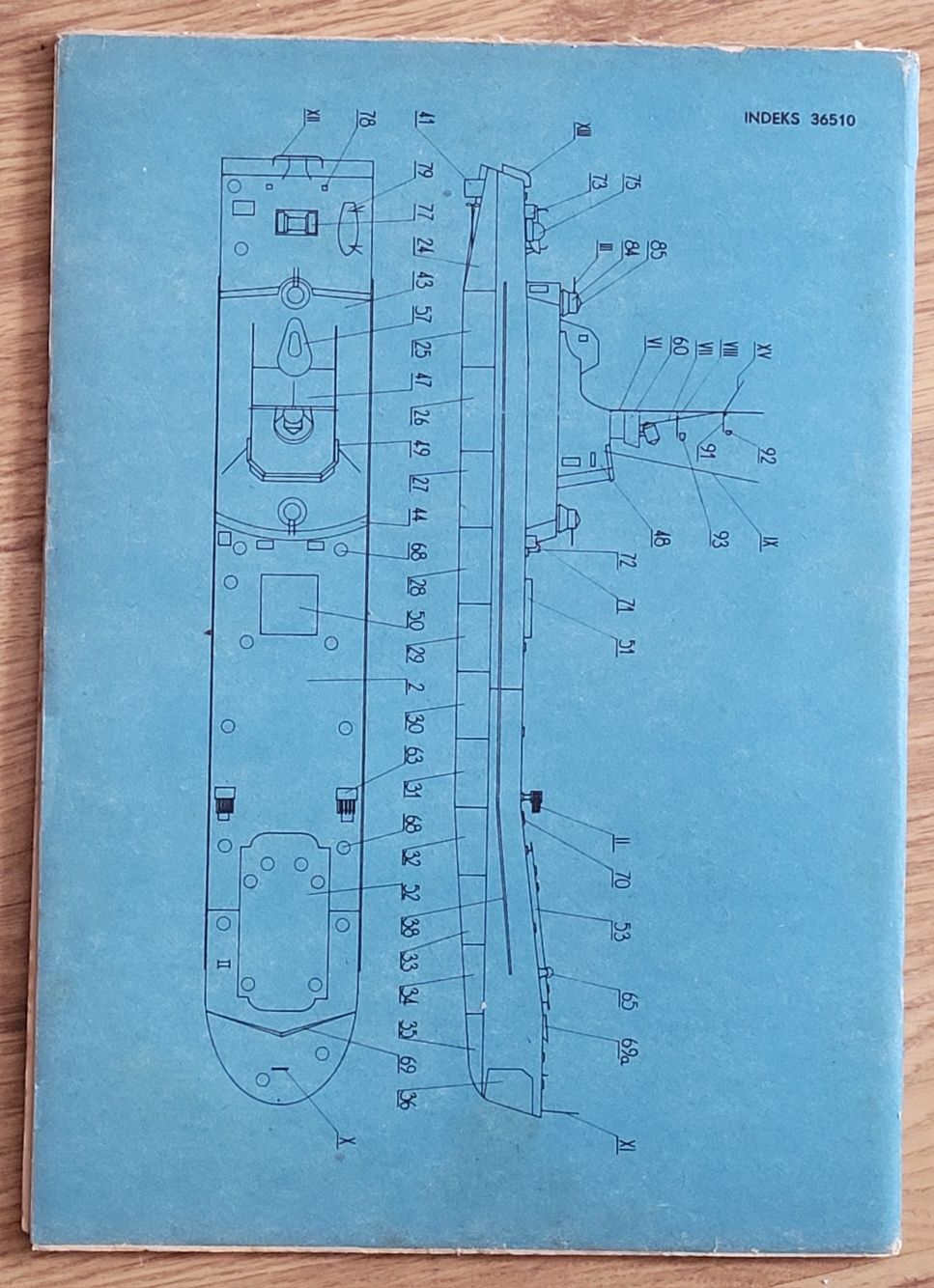 Mały Modelarz Nr 9/1977r Okręt desantowy, model kartonowy