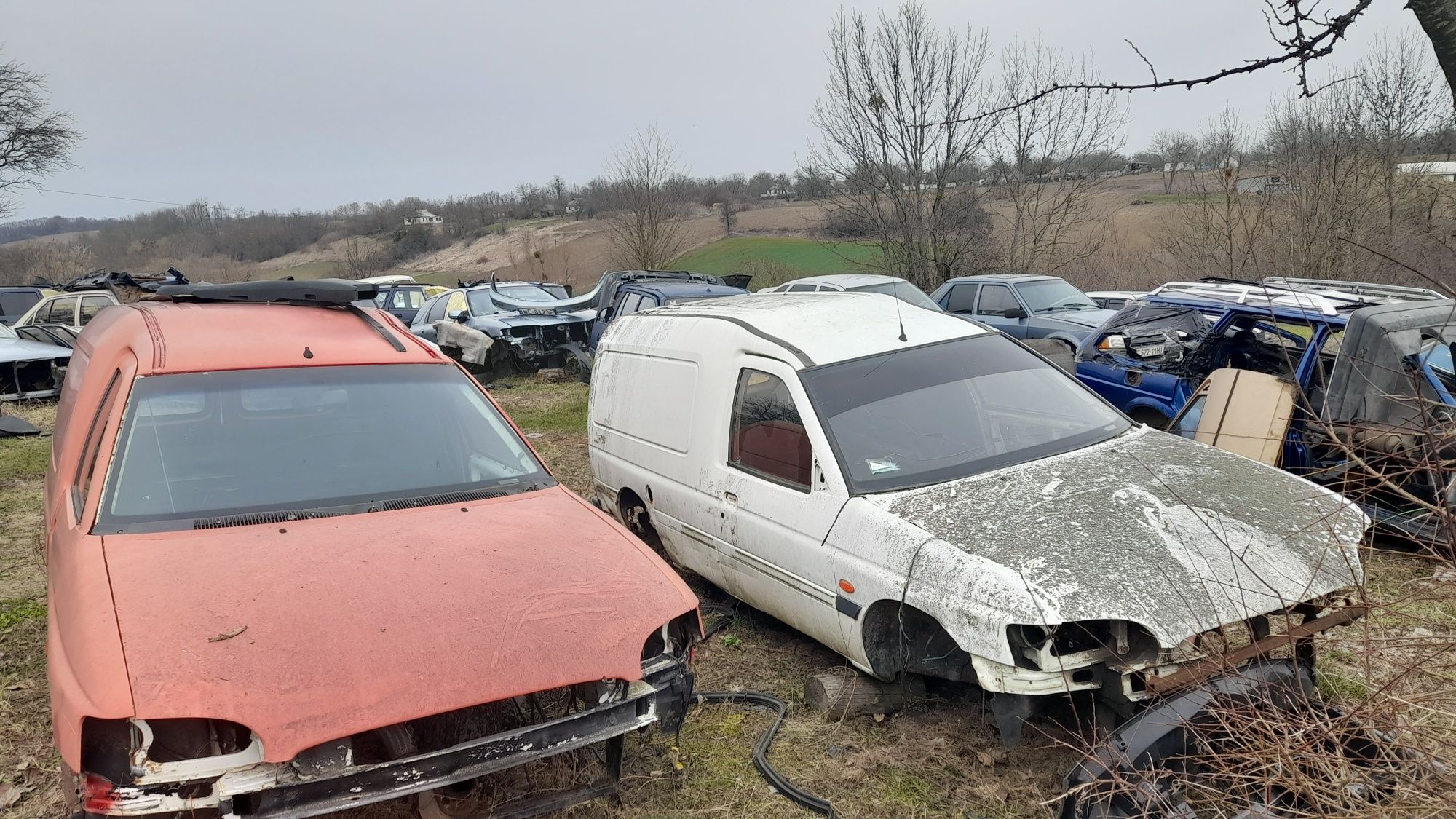 Фаркоп подрамнік форд ескорд  пікап