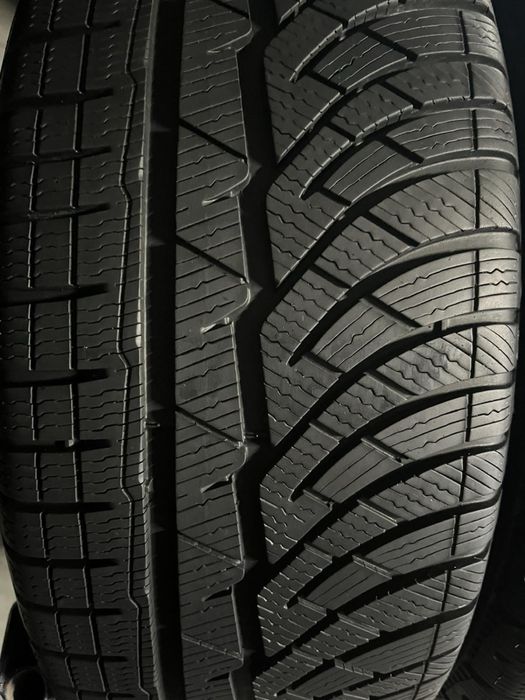 275/40/19+245/45/19 R19 Michelin Pilot Alpin PA4 4шт зима