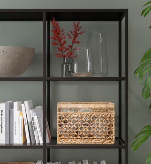Estante VITTSJÖ preto vidro IKEA