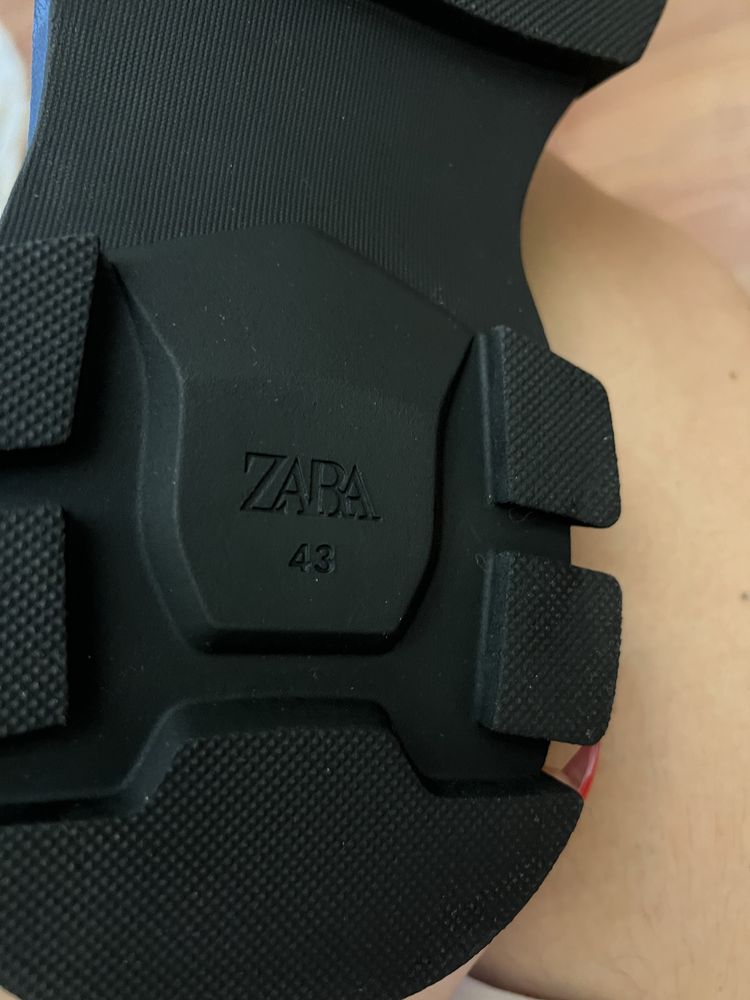Ботинки Zara, новые