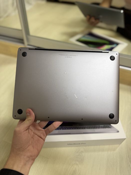 Macbook pro m1 2020 8 256 гарний стан