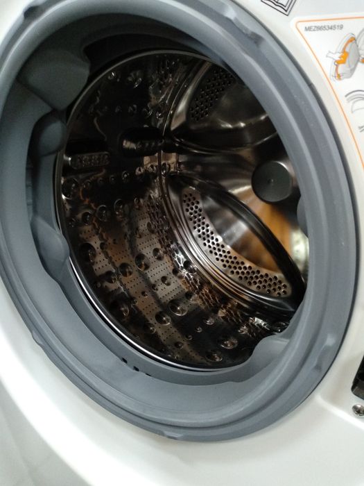 OUTLET Janki ul Wspólna 6 Pralko-suszarka LG F4DV910A2E