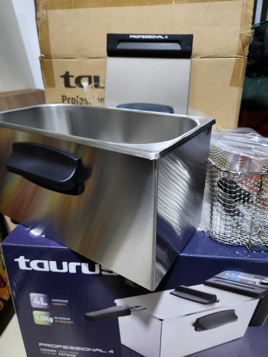 ACESSÓRIOS Novos em caixa da fritadeira Taurus Professional 4