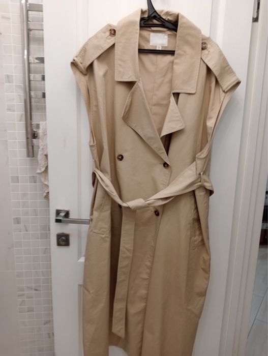Продам плащ . Zara  Большой размер!