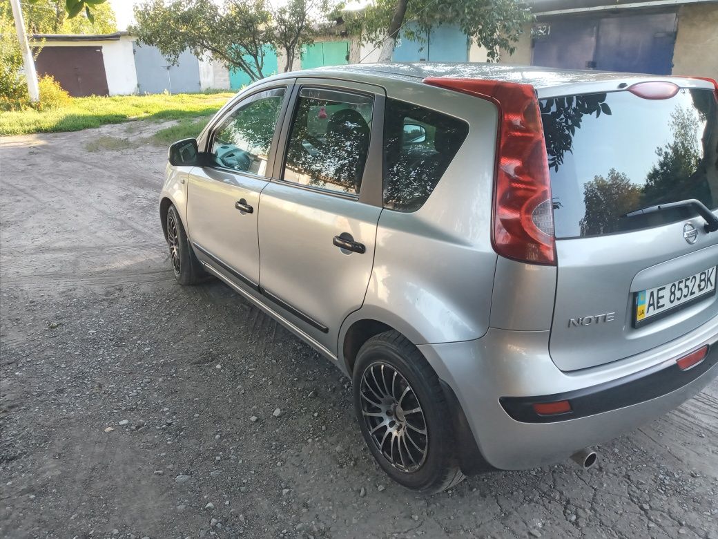 Продам авто Nissan Note