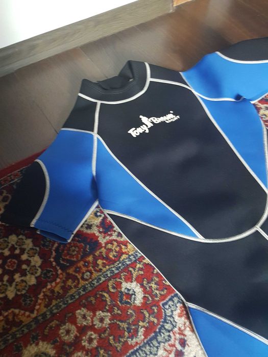 Nowa  Niemiecka pianka do pływania surfingu itp M Tony Brown 50%