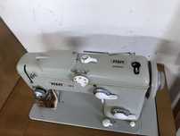 Maquina de costura vintage marca PFAFF