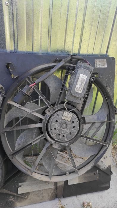 Wentylatory VW Touareg 2.5 TDI obudowa