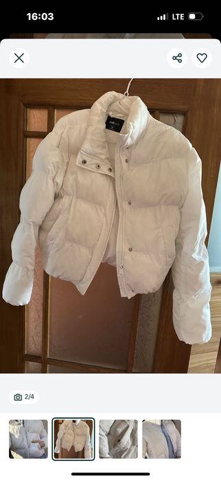 Біла куртка New Yorker