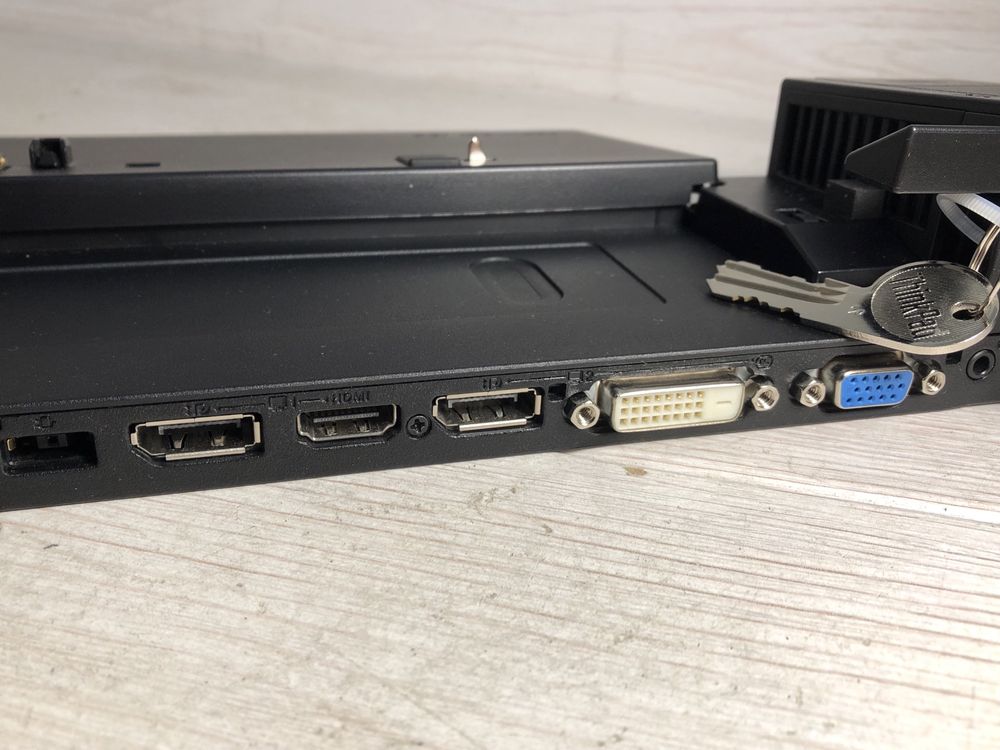 Док-станція ноутбука Lenovo   40A2 DisplayPort  HDMI  VGA  DVI-D