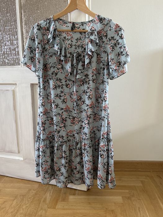 Zwiewna sukienka Pretty Girl roz. 38