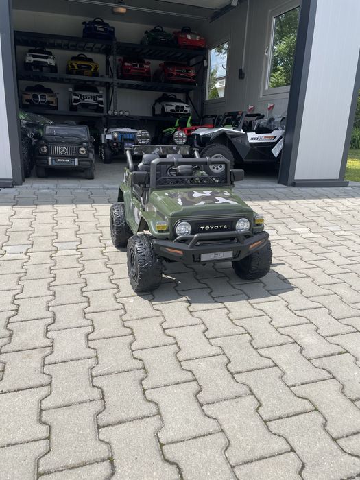 Auto Na Akumulator Jeep Toyota FJ 4x4