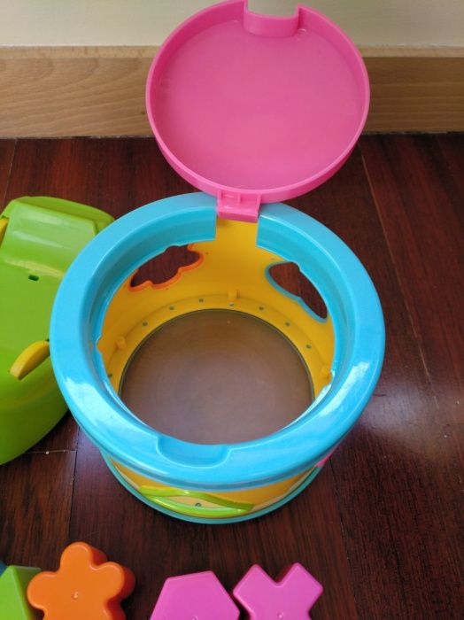 Brinquedos - Caracol que anda e Bombo