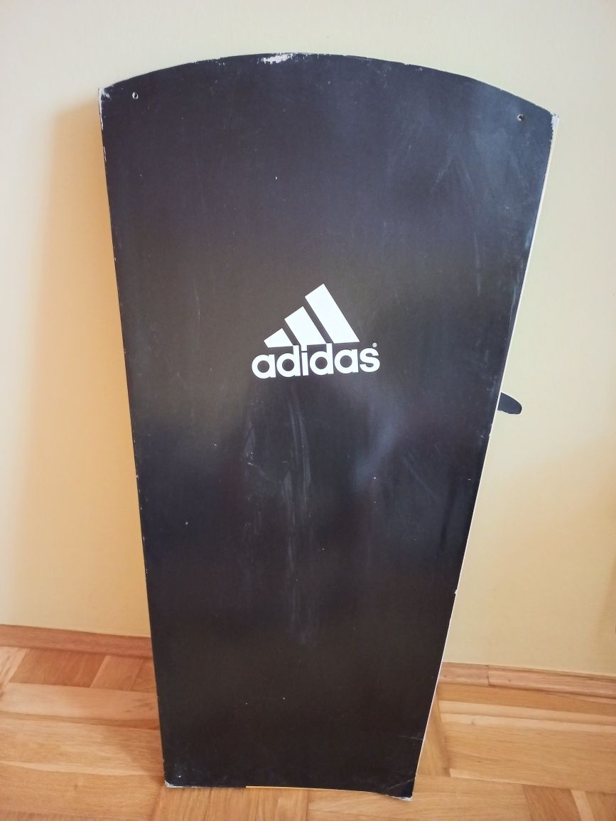 Kobe Bryant witryna sklepowa adidas plakat NBA