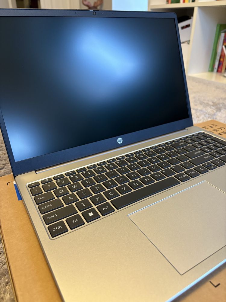 Laptop Hp 250 g10 - w ogóle nie używany