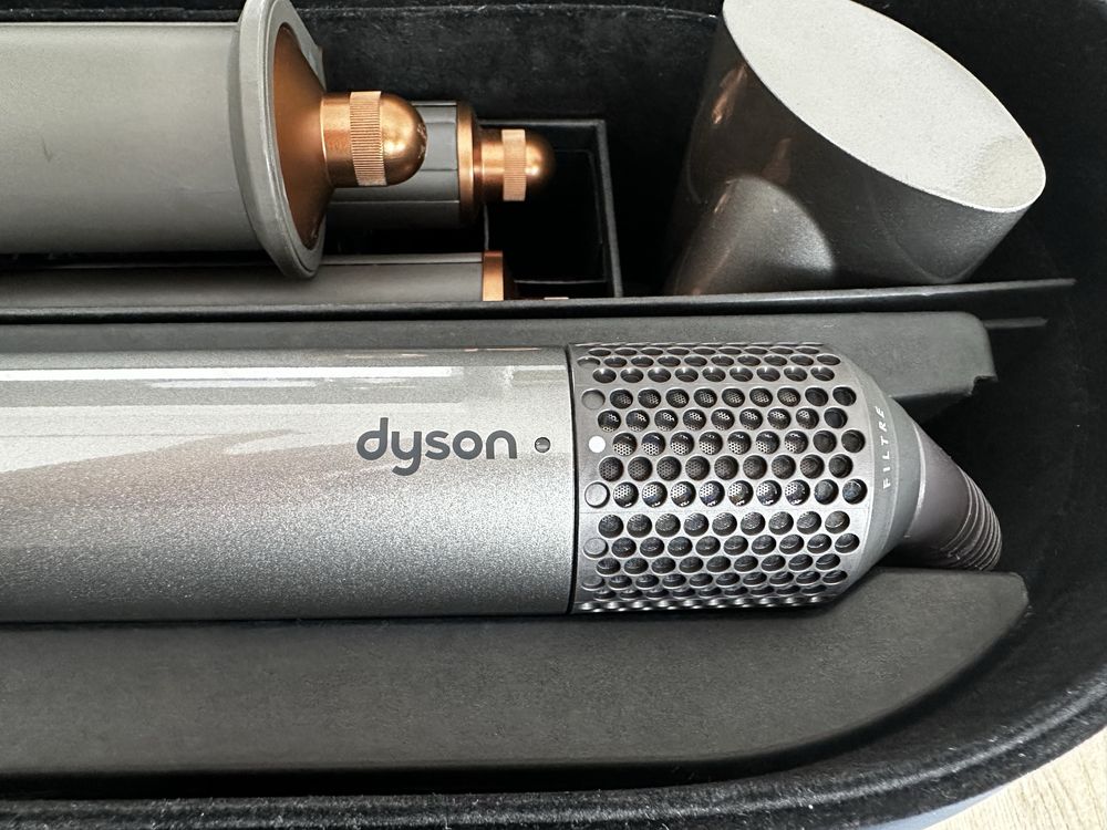 Dyson airwrap long multistyler
