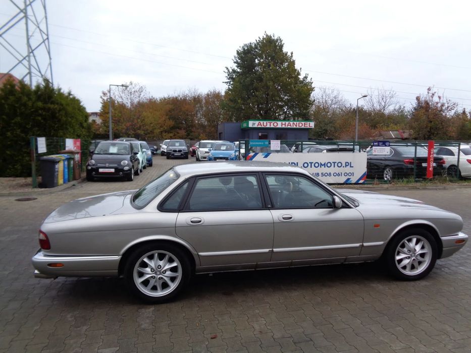 Jaguar XJ AUTO z bardzo małym przebiegiem !!!