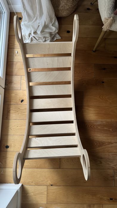 Bujak drewniany M z poduszką Babywood