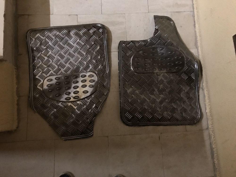Tapetes metalicos