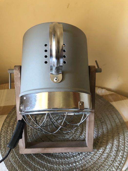 Lampa stojąca metal drewno vintage szara