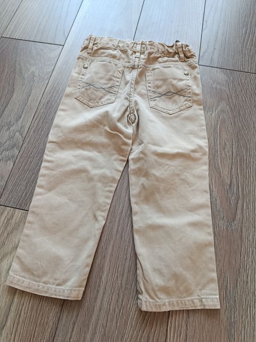 Spodnie chłopięce w rozmiarze 86-92