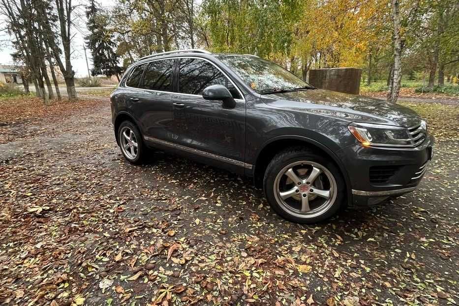 Продам Volkswagen Touareg 2015 года