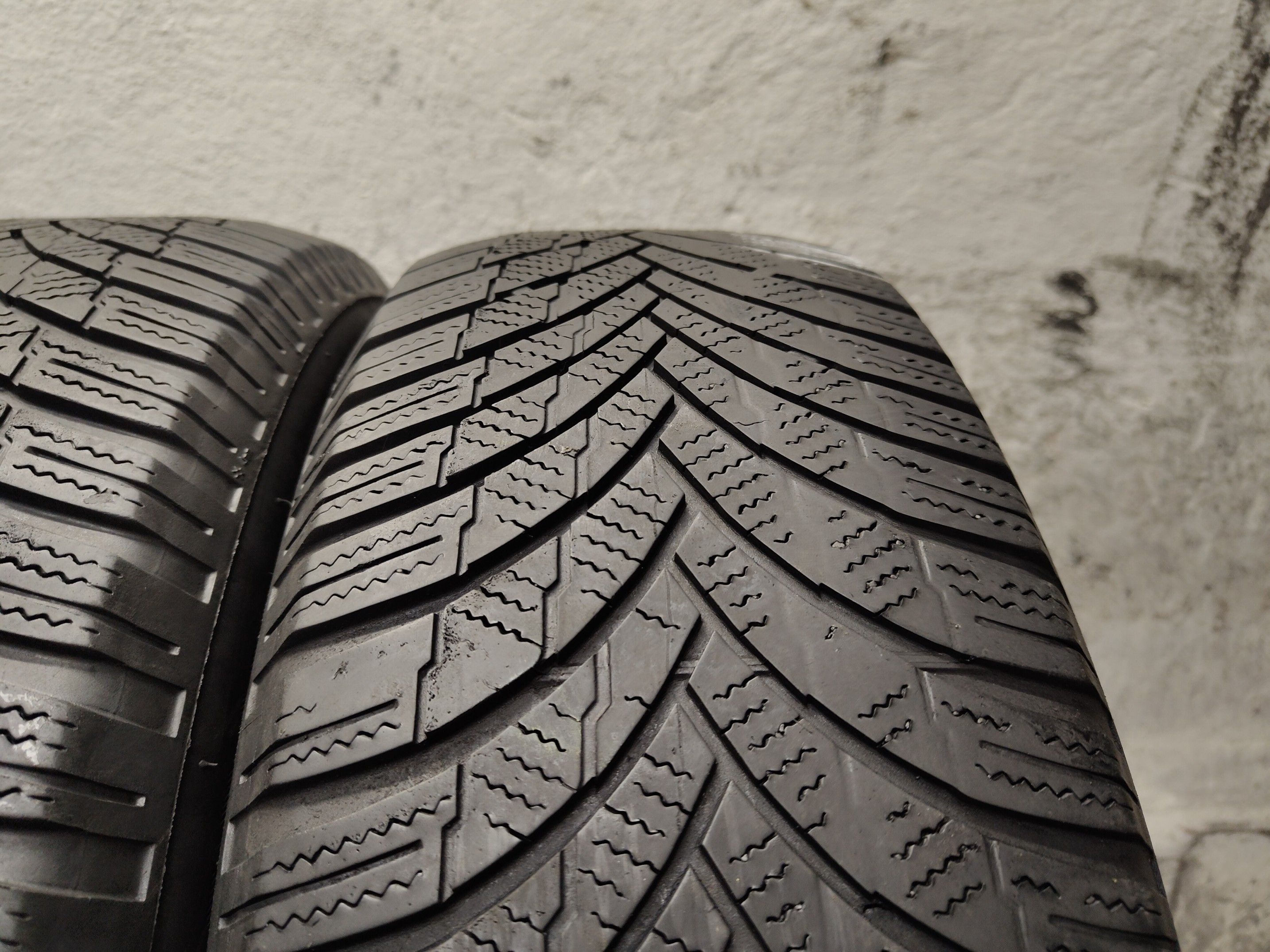 4X 215/65R16 98H Firestone Winterhawk 4 Opony Zimowe