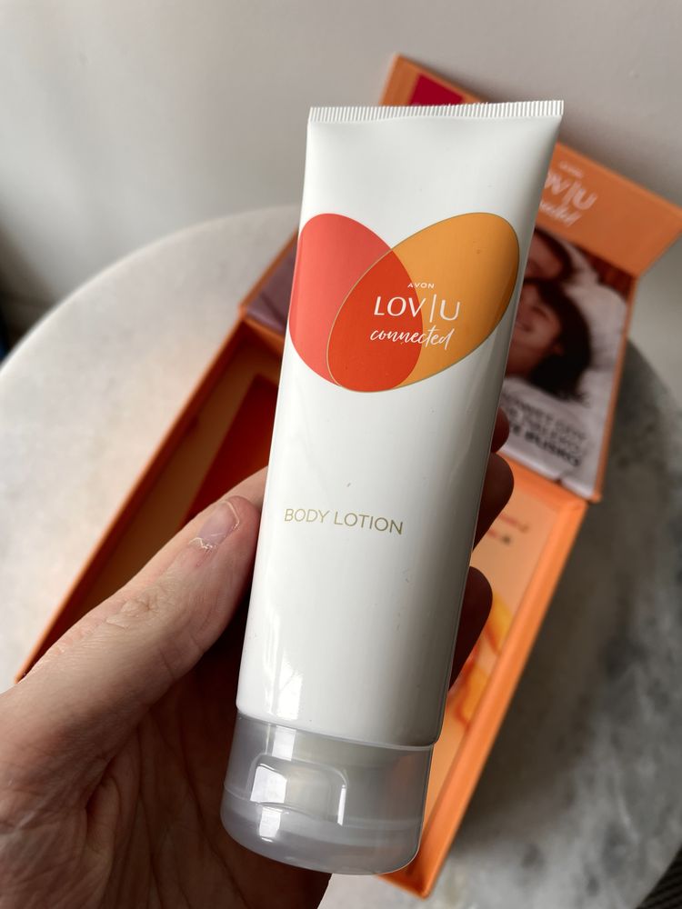 Avon LovU Connected zestaw nowy