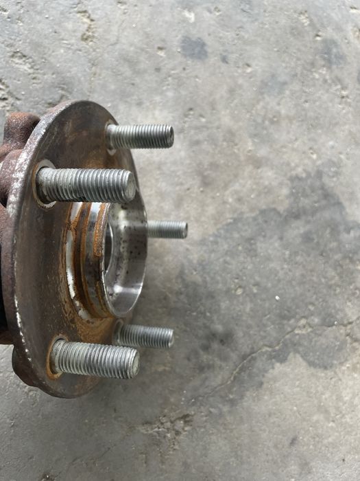 Ступица колеса с подшипником Mazda CX-5 AWD (KD35-33-04XF)