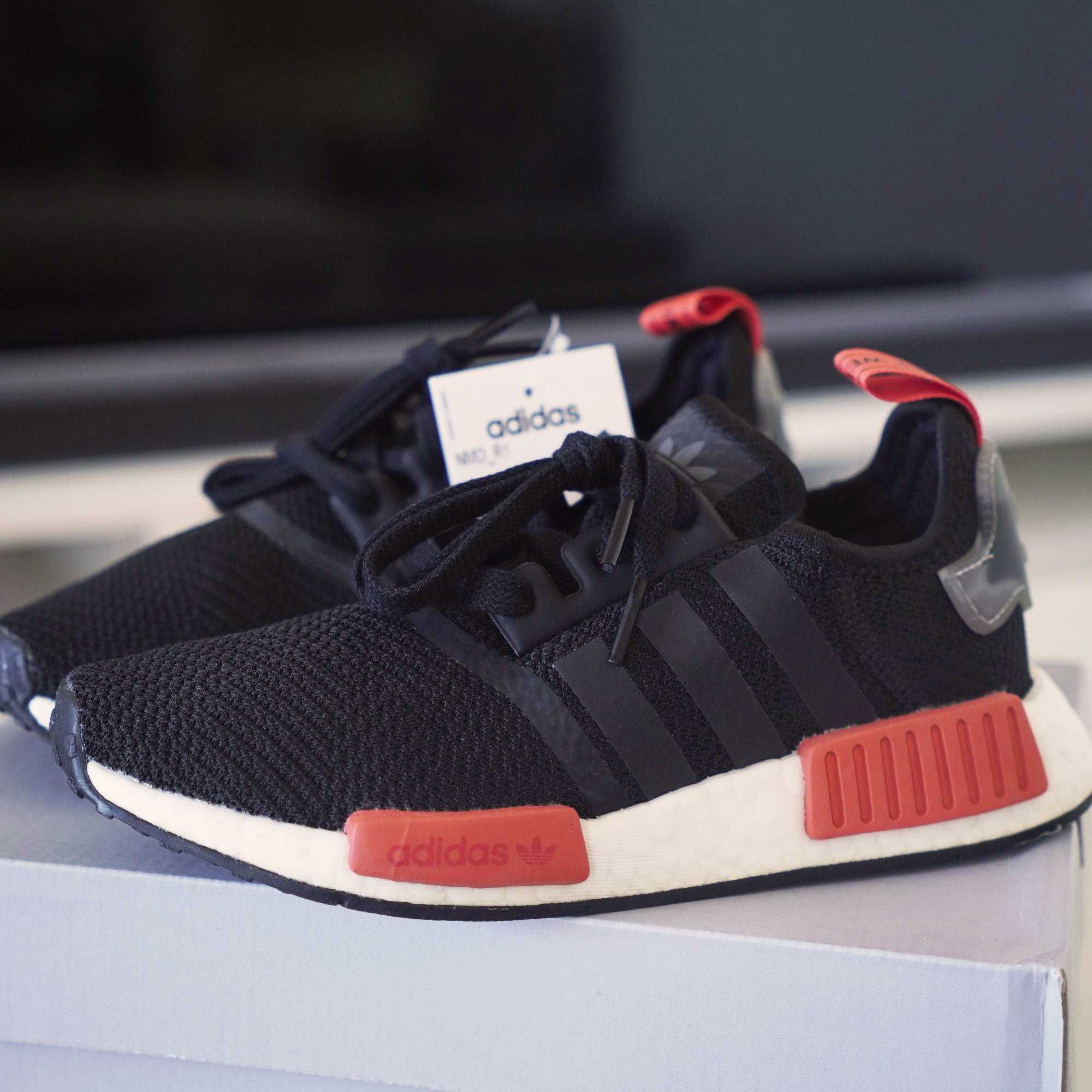 Buty Adidas NMD R1 - czarne - r. 36 - oryginalne