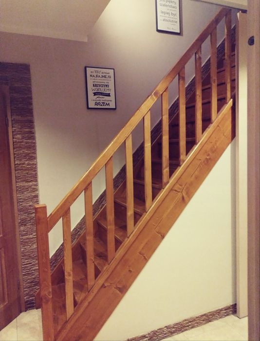 Piekne drewniane schody