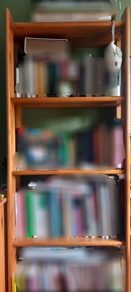 Zestaw mebli do urządzenia pokoju z litego drewna sosnowego