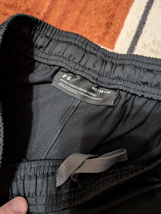 Мужские спортивные штаны Under Armour, размер M