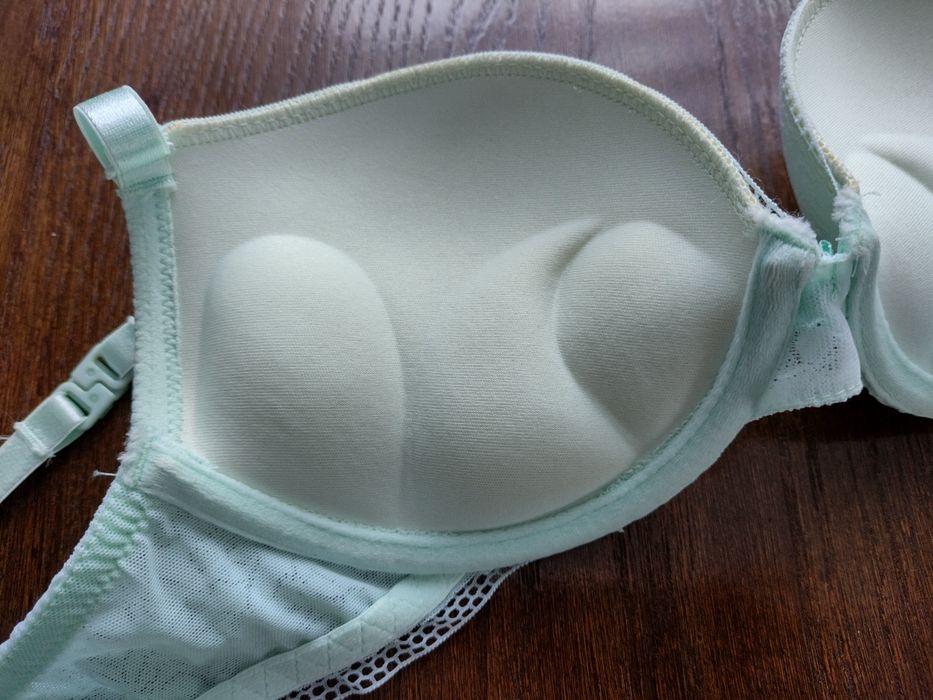 Елегантний ліф відомого бренду білизни Lora Iris