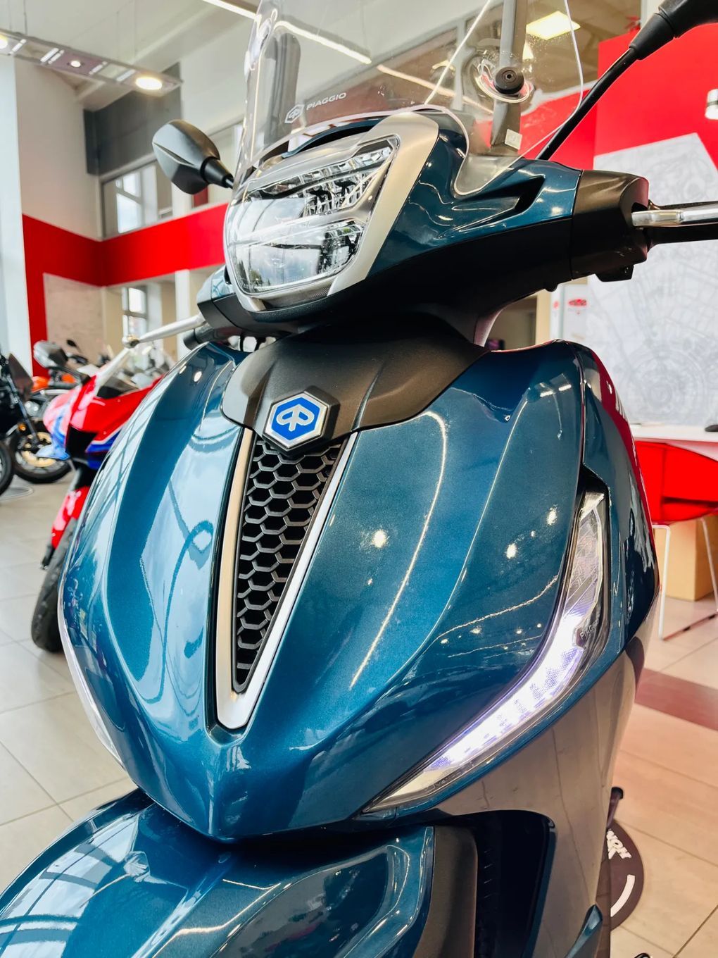 Piaggio Beverly 400HPe  !!! Pierwszy właściciel, salon Polska !!!