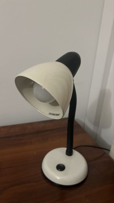 Candeeiro de mesa branco