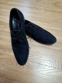 Нові замшиві туфлі темного чорного
