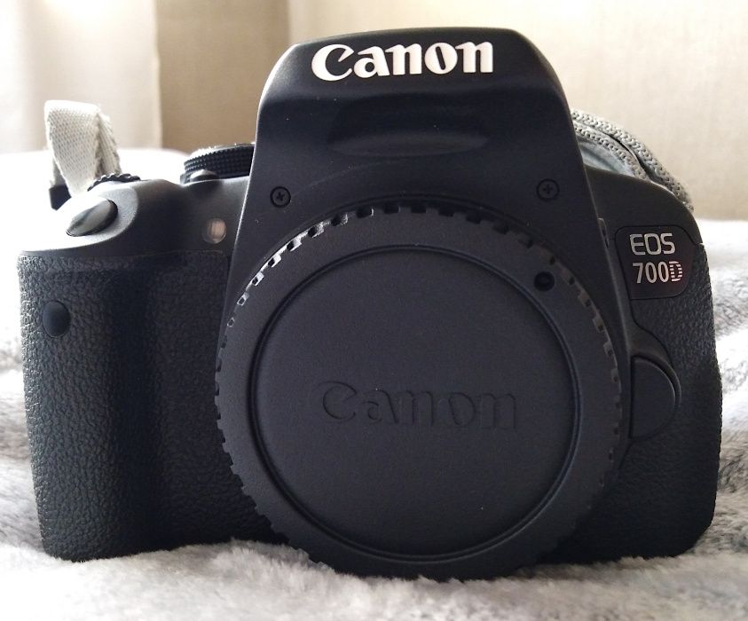 Canon EOS 700D + SIGMA 18 - 250mm +gratis