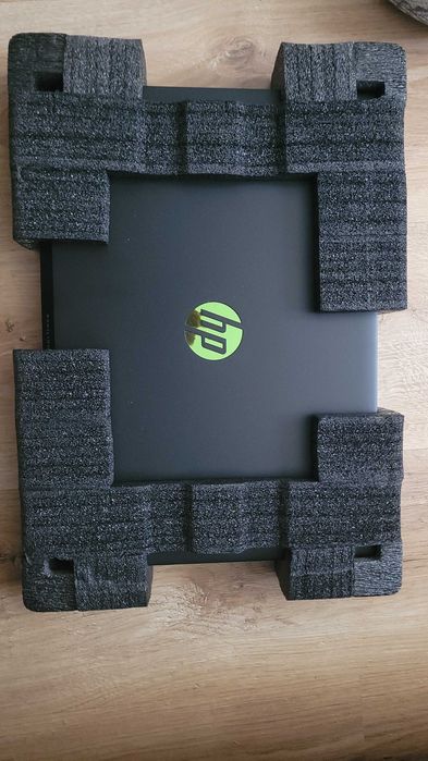 NOWY Laptop HP Pavilion Gaming Ryzen 5 8Gb/512/144 Hz RTX 3050 15.6"