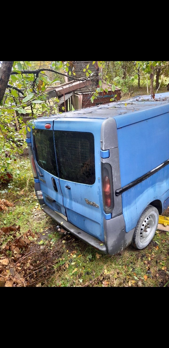 Listwy boczne trafic vivaro czesci drzwi zabudowa belka zderzak kola