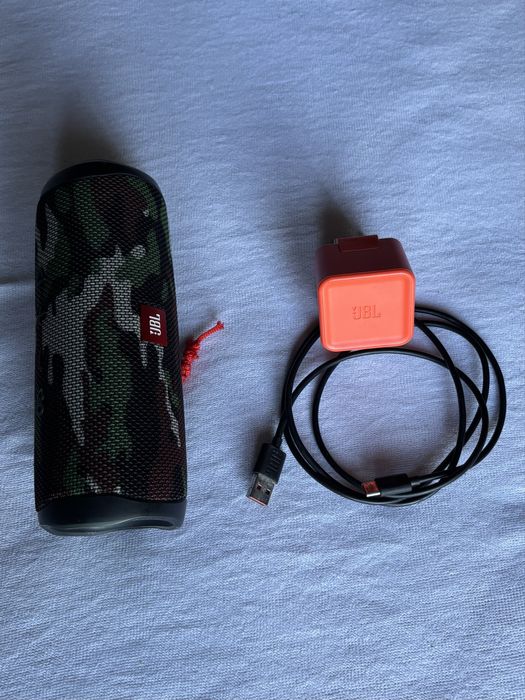 Coluna portátil JBL Flip 5 - Camo / Squad