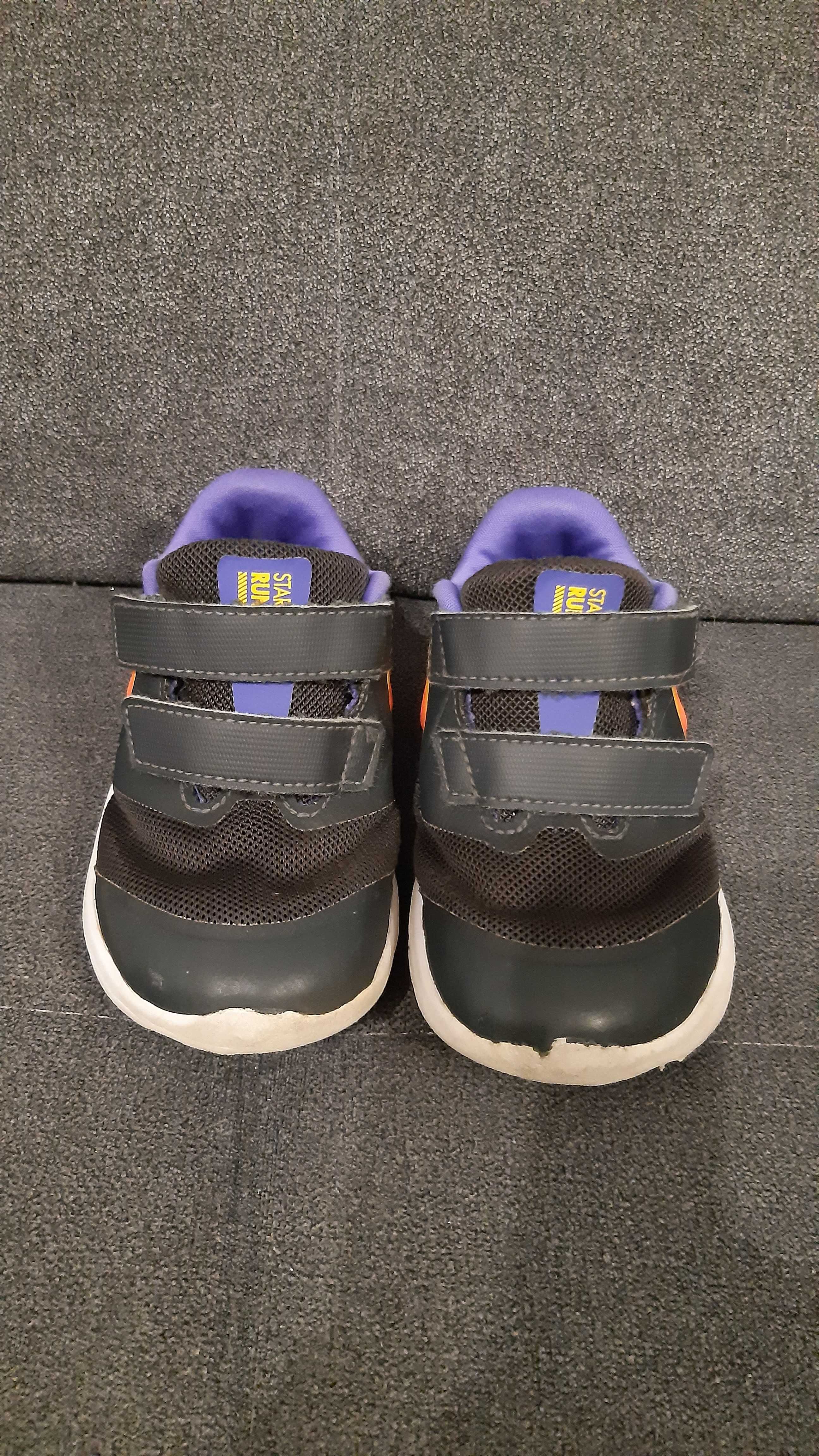 Buty adidasy Nike 23,5 czarne lekkie dla chłopca