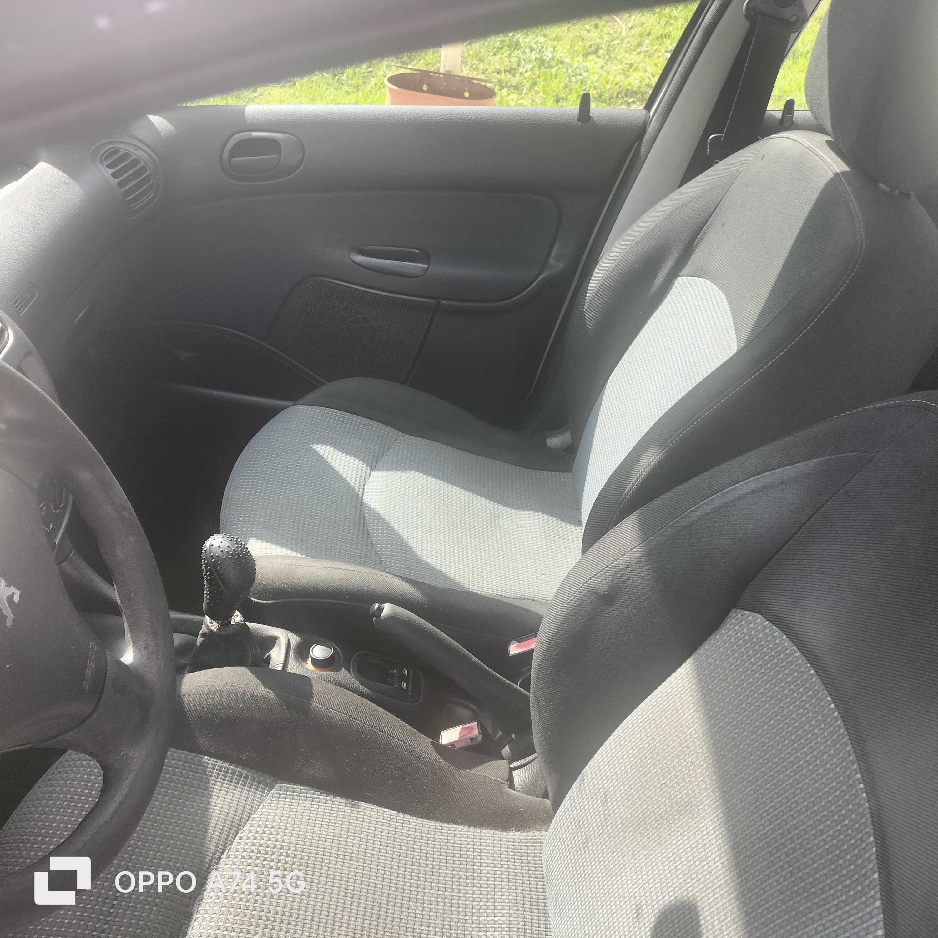 Peugeot 206 1.1 não bebê nada