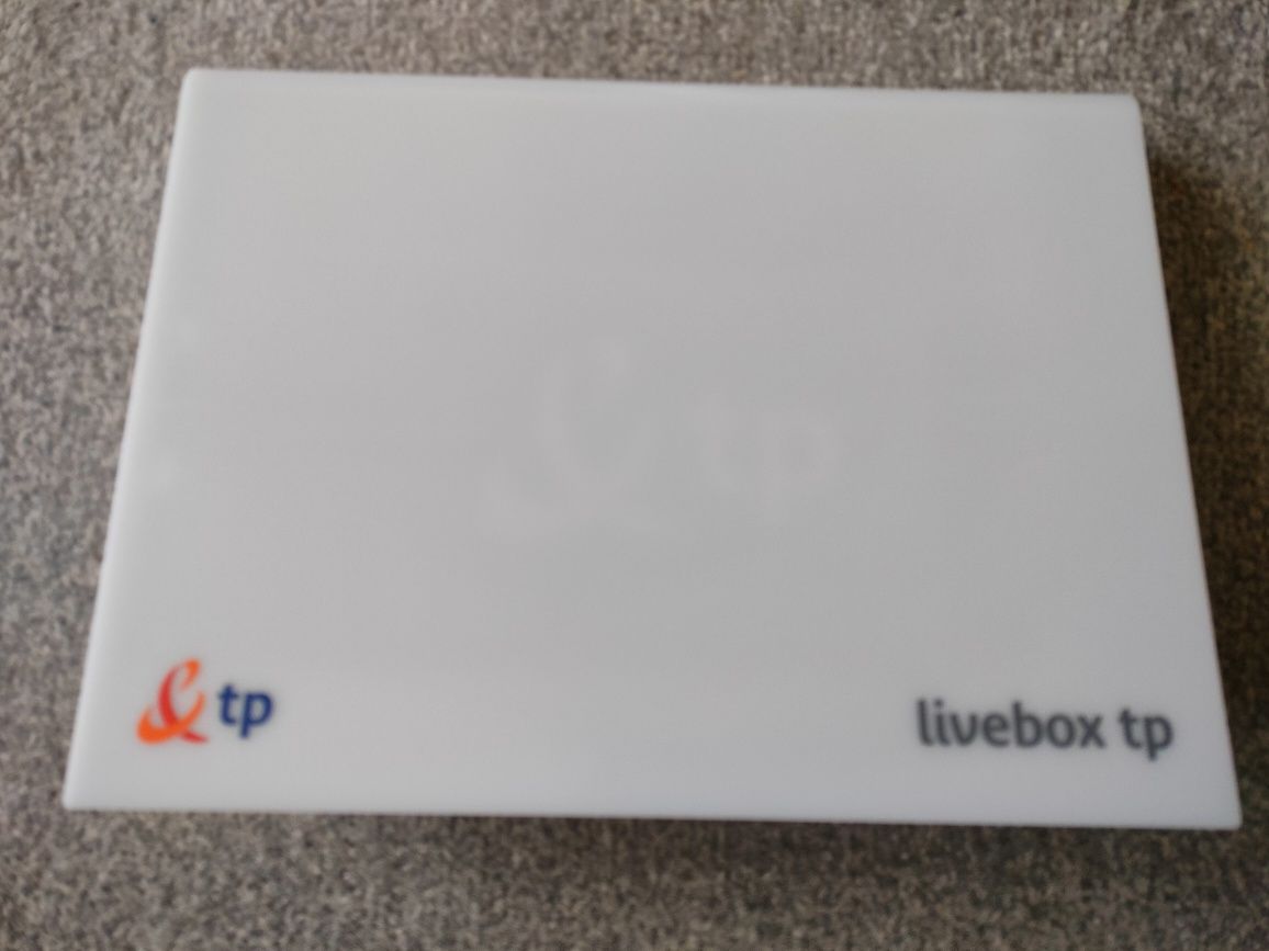 Zestaw instalacyjny z modemem Livebox nigdy nie używany