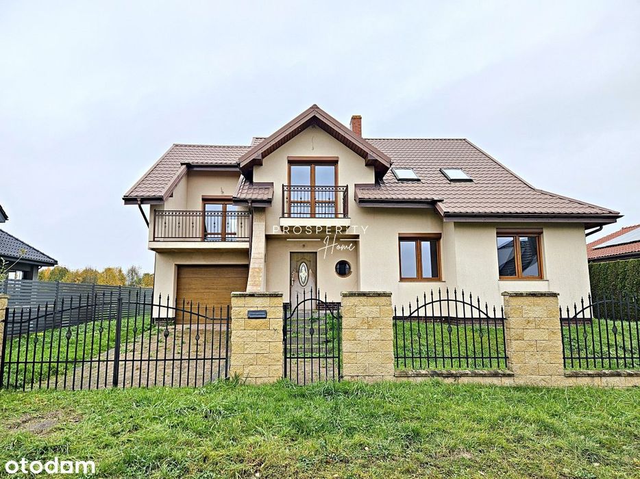 Dom wolnostojący, salon + 6 pokoi w Mostach